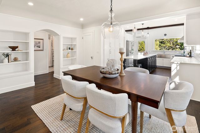 3228 35th Avenue W, Seattle, WA 98199