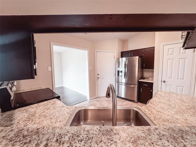 1312 Sagebrush Street, Angleton, TX 77515
