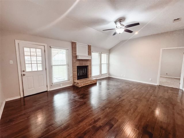 1312 Sagebrush Street, Angleton, TX 77515