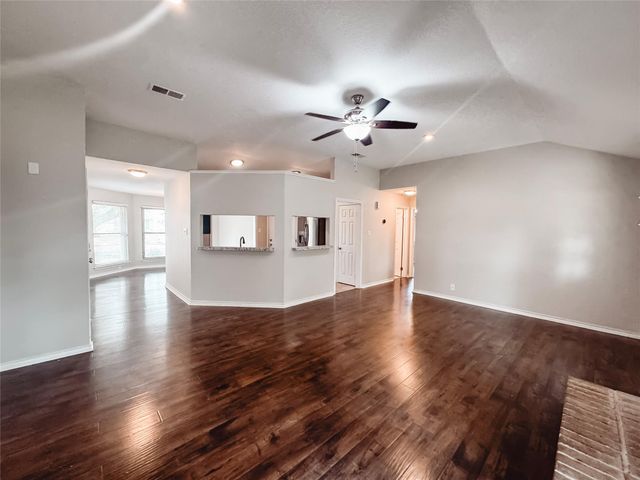 1312 Sagebrush Street, Angleton, TX 77515