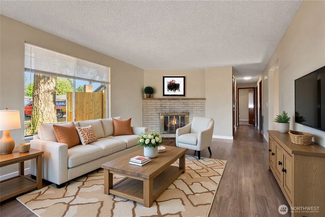 970 Johns Road E, Tacoma, WA 98445