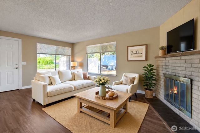 970 Johns Road E, Tacoma, WA 98445