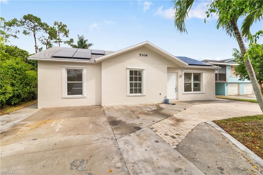 5309 Warren ST, Naples, FL 34113