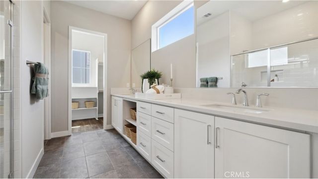 24511 Villa La Sombrilla, Valencia, CA 91354