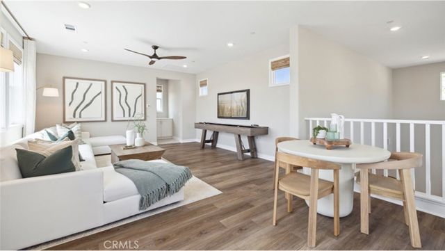 24511 Villa La Sombrilla, Valencia, CA 91354