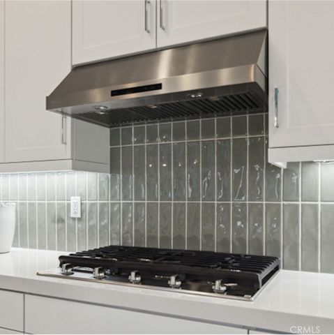 24511 Villa La Sombrilla, Valencia, CA 91354