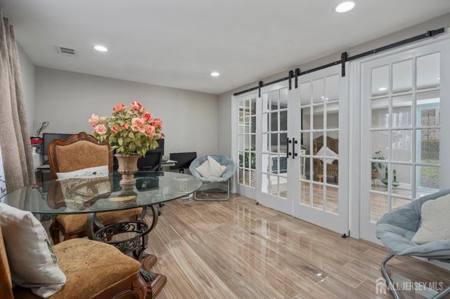 43 Wellington Road, East Brunswick, NJ 08816