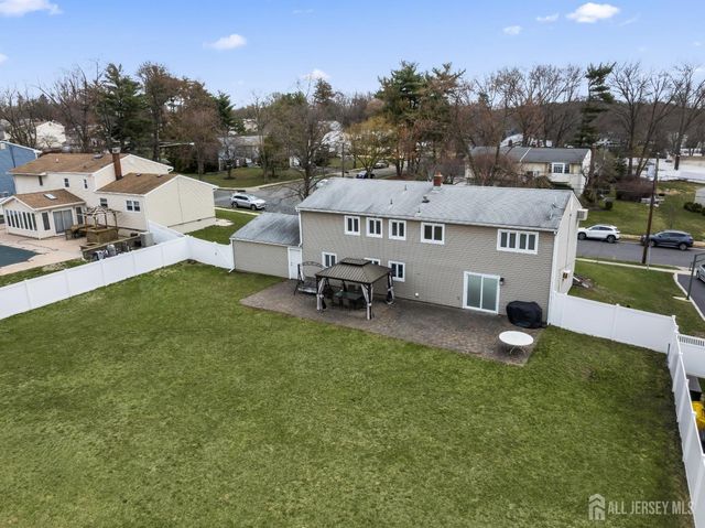 43 Wellington Road, East Brunswick, NJ 08816