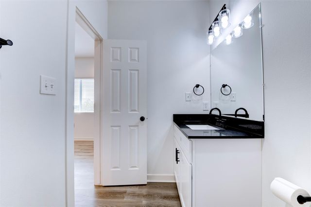 175 W 6th Street D, Kemah, TX 77565