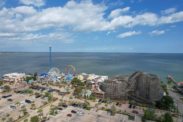 175 W 6th Street D, Kemah, TX 77565