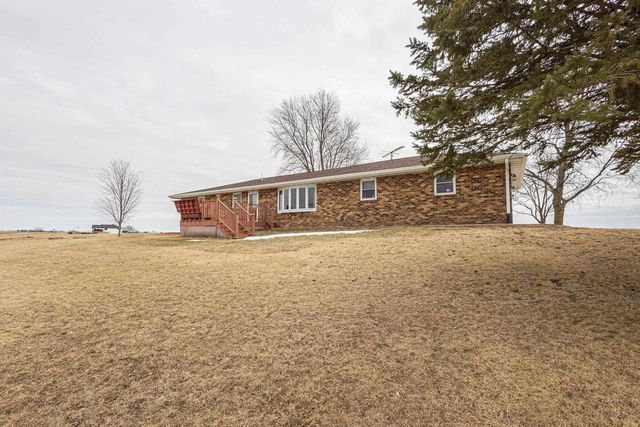 1021 Fish Lane Lane, Hazel Green, WI 53811