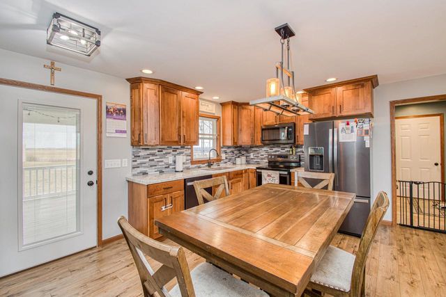 1021 Fish Lane Lane, Hazel Green, WI 53811