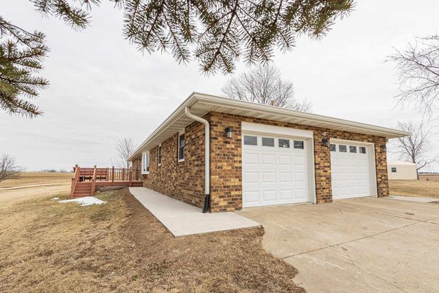 1021 Fish Lane Lane, Hazel Green, WI 53811