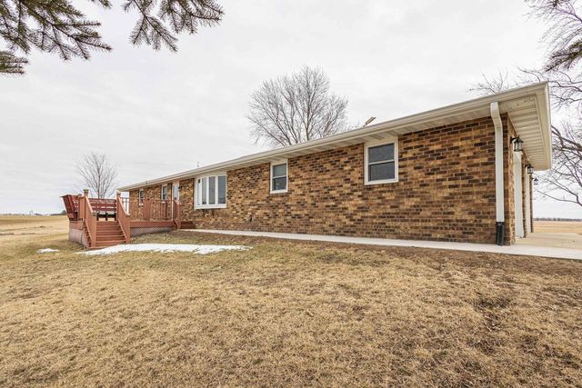 1021 Fish Lane Lane, Hazel Green, WI 53811