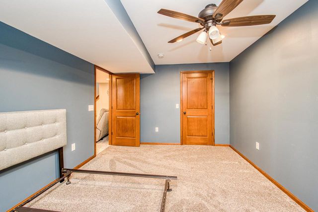 1021 Fish Lane Lane, Hazel Green, WI 53811