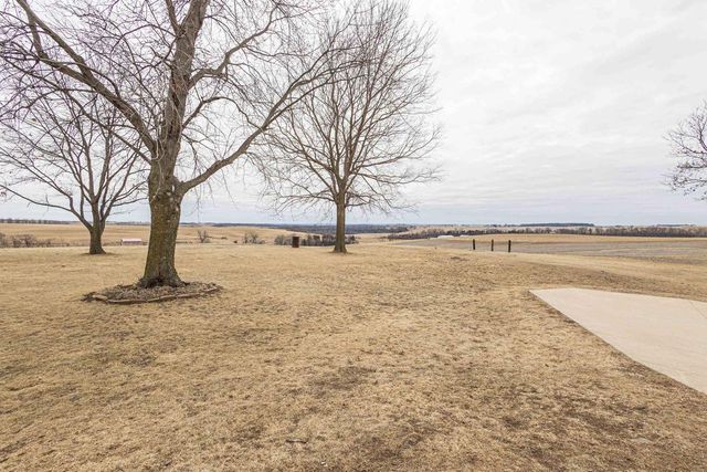 1021 Fish Lane Lane, Hazel Green, WI 53811