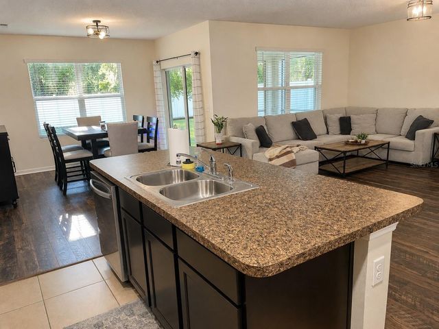 9902 SE 37TH TERRACE, Belleview, FL 34420