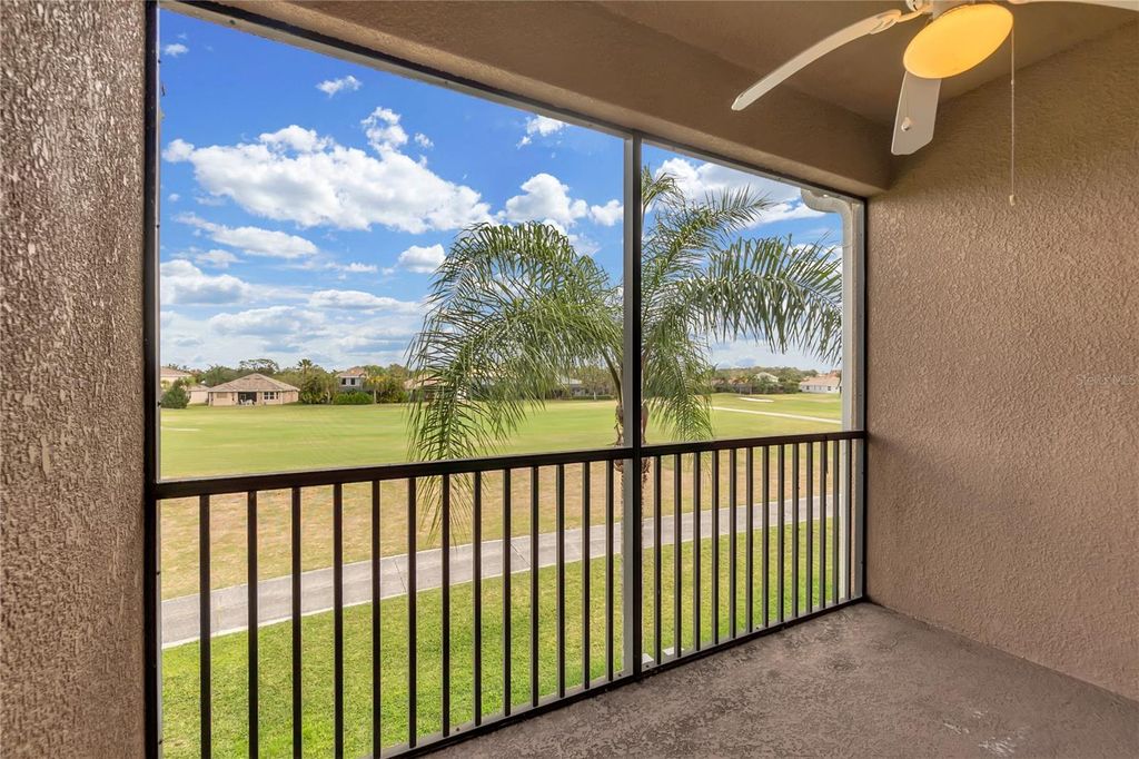 Image 44 of property listing at 819 FAIRWAYCOVE LANE 203, Bradenton, FL 34212
