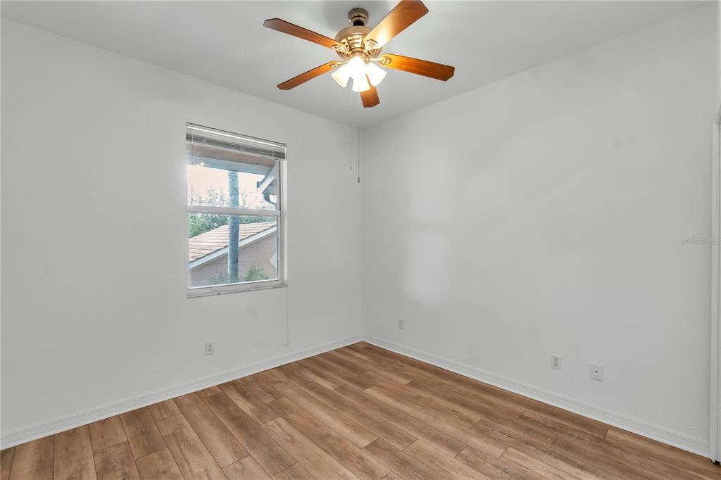 Image 47 of property listing at 819 FAIRWAYCOVE LANE 203, Bradenton, FL 34212