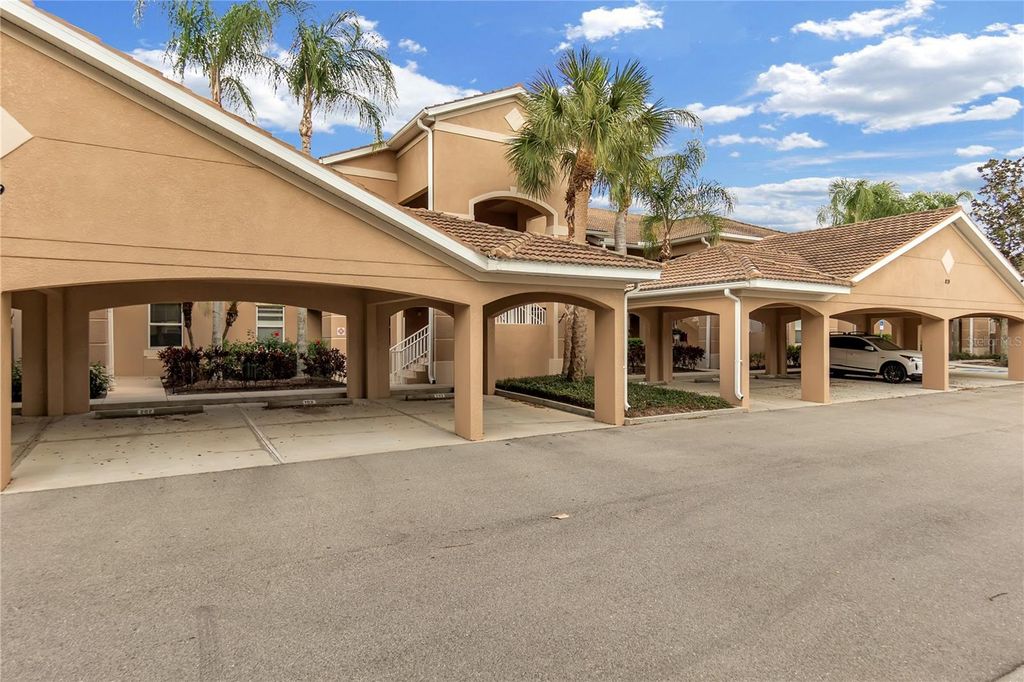 Image 50 of property listing at 819 FAIRWAYCOVE LANE 203, Bradenton, FL 34212