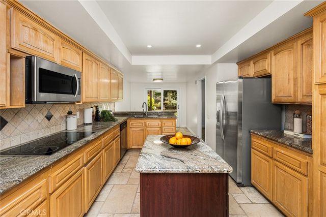 6164 E Morningview Drive, Anaheim Hills, CA 92807