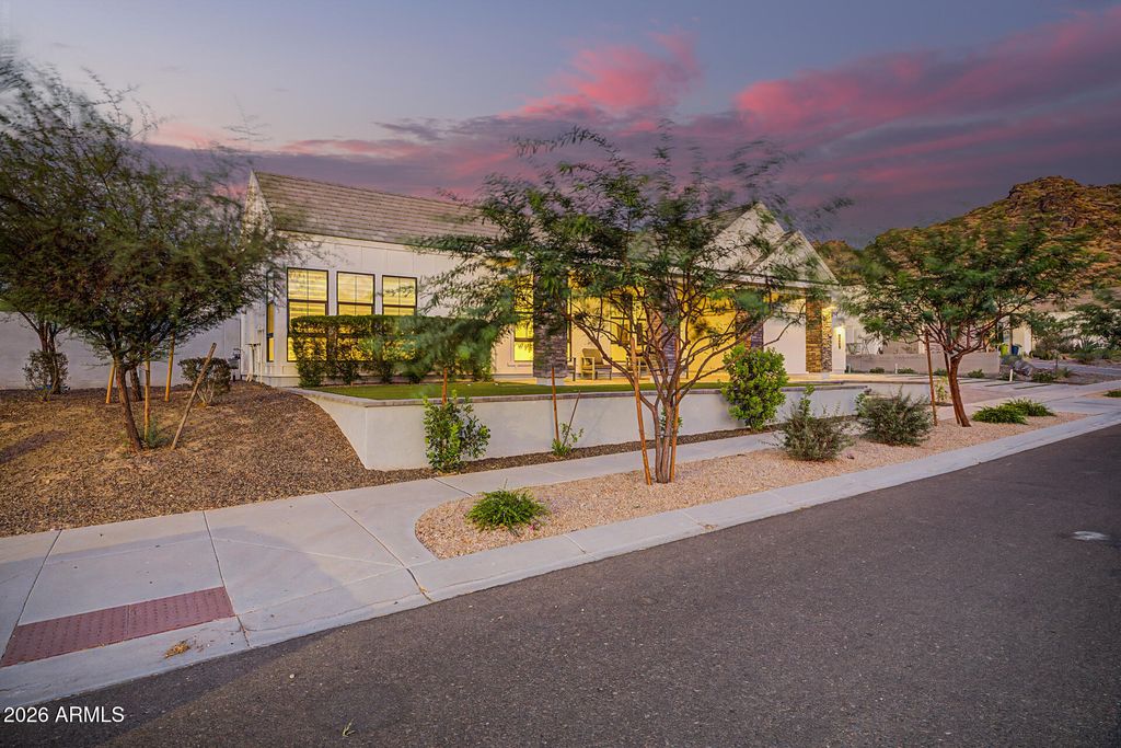 9407 S 13TH Way, Phoenix, AZ 85042 — photo 2