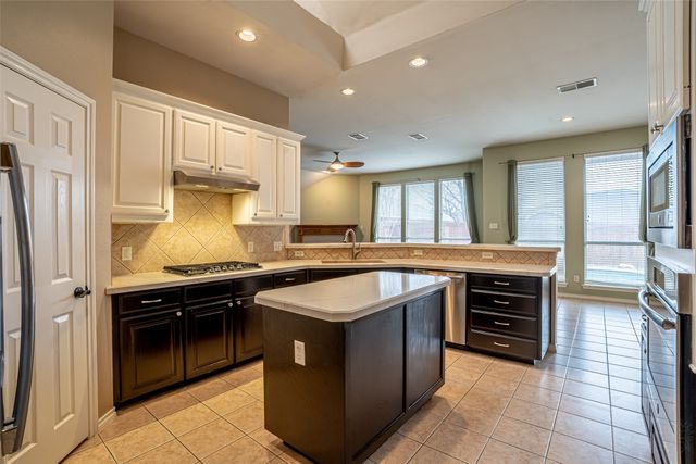 8700 Shadow Trace Drive, Fort Worth, TX 76244