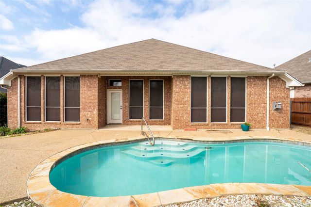 8700 Shadow Trace Drive, Fort Worth, TX 76244