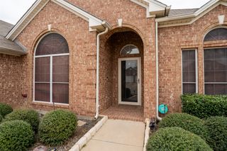 8700 Shadow Trace Drive, Fort Worth, TX 76244