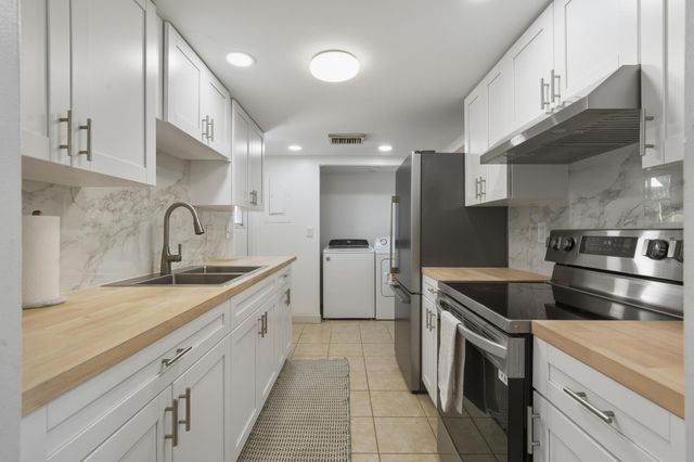 7907 NW 66th Terrace, Tamarac, FL 33321