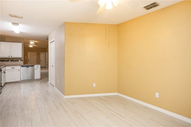 1818 Rodd Field Road D2, Corpus Christi, TX 78412