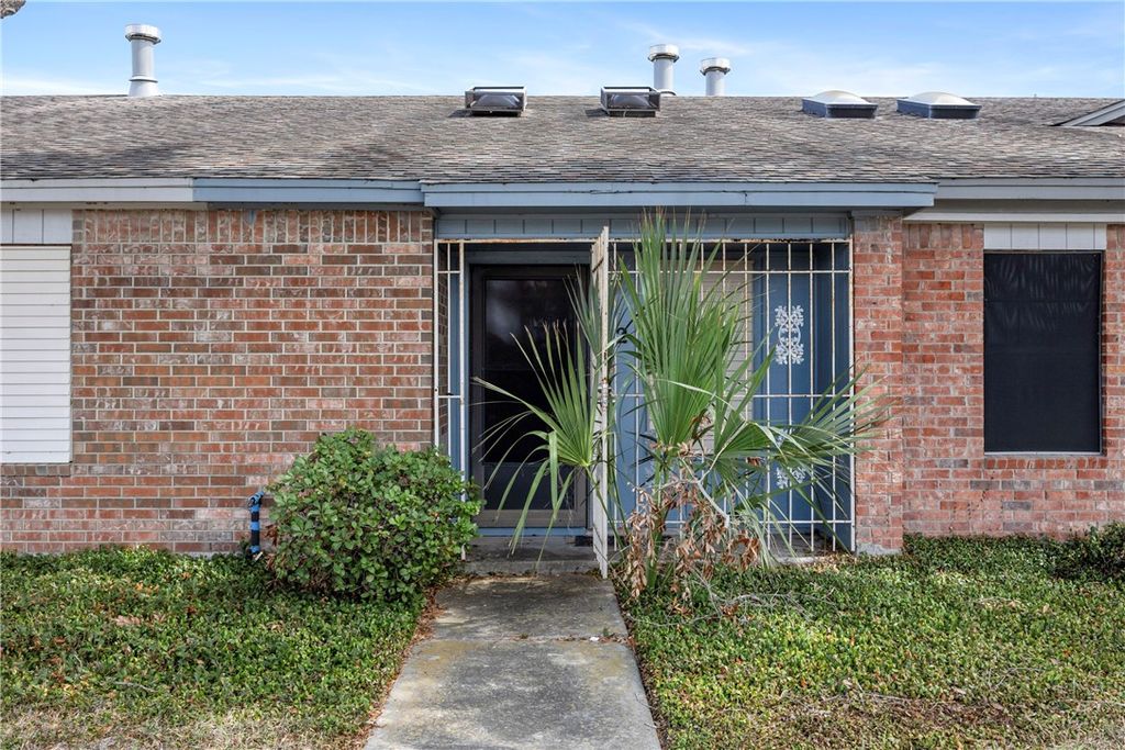 1818 Rodd Field Road D2, Corpus Christi, TX 78412