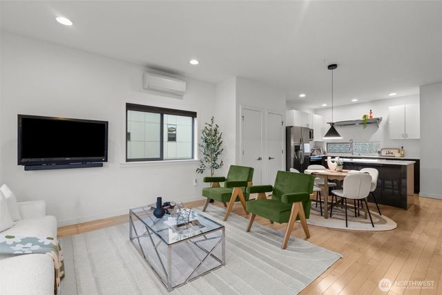 4204 S Trenton Street, Seattle, WA 98118