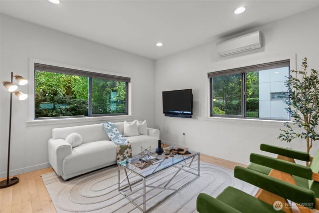 4204 S Trenton Street, Seattle, WA 98118