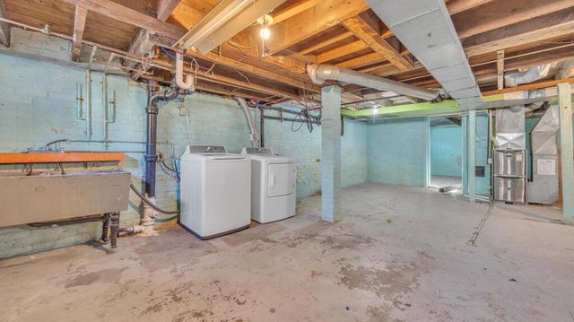 2019 Jefferson STREET, Two Rivers, WI 54241