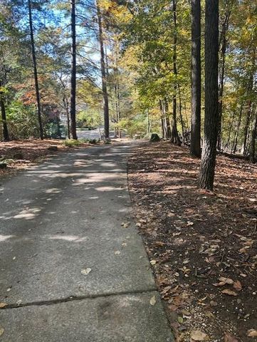 18 W Wesley Ridge, Atlanta, GA 30327