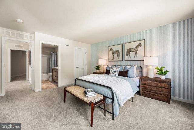 553 ARROWGRASS LN, New Castle, DE 19720