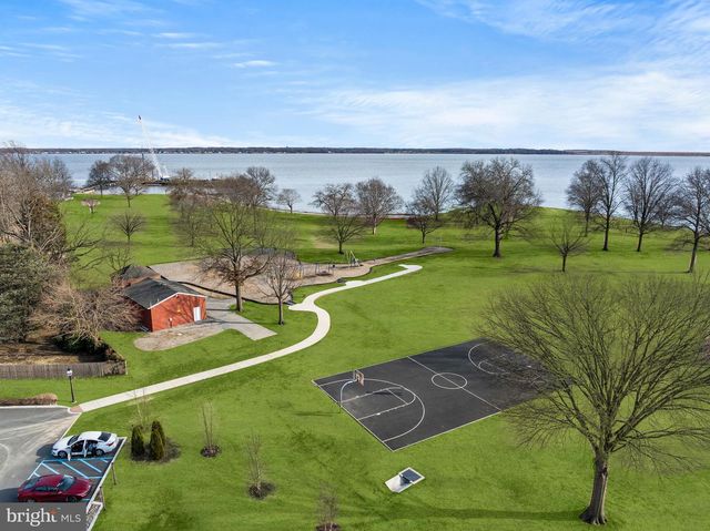 553 ARROWGRASS LN, New Castle, DE 19720