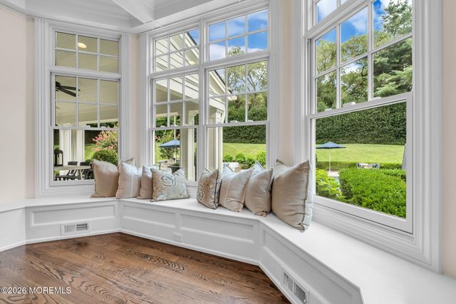 586 Ridge Road, Fair Haven, NJ 07704