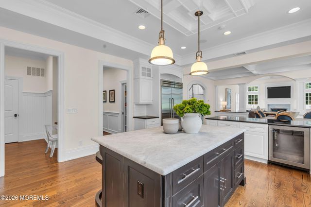 586 Ridge Road, Fair Haven, NJ 07704