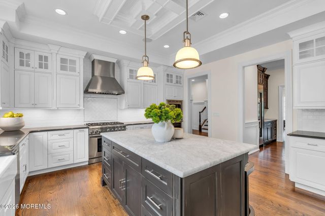 586 Ridge Road, Fair Haven, NJ 07704