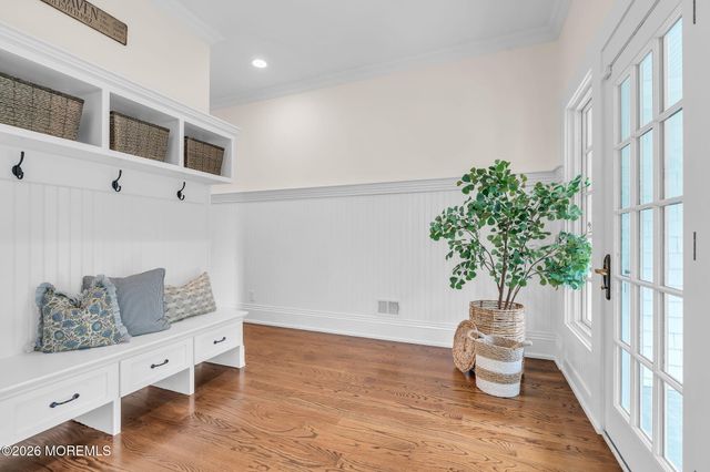586 Ridge Road, Fair Haven, NJ 07704