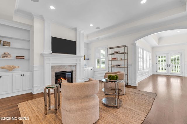 586 Ridge Road, Fair Haven, NJ 07704