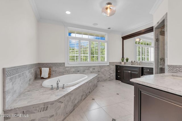 586 Ridge Road, Fair Haven, NJ 07704