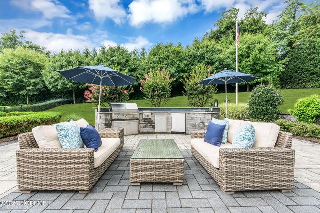 586 Ridge Road, Fair Haven, NJ 07704
