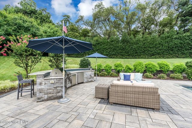 586 Ridge Road, Fair Haven, NJ 07704