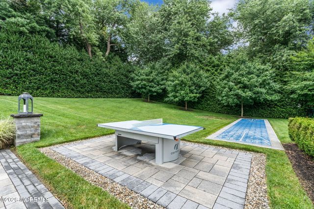 586 Ridge Road, Fair Haven, NJ 07704
