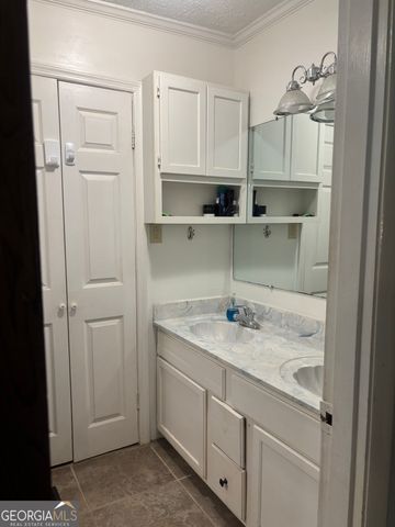 174 Cabero Road, Hawkinsville, GA 31036