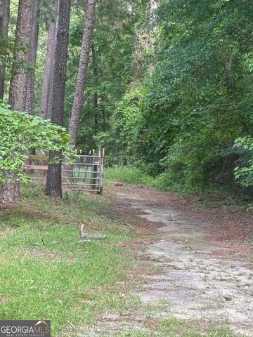174 Cabero Road, Hawkinsville, GA 31036