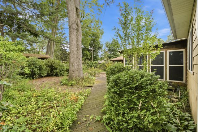 909 Moulton Avenue, North Muskegon City, MI 49445